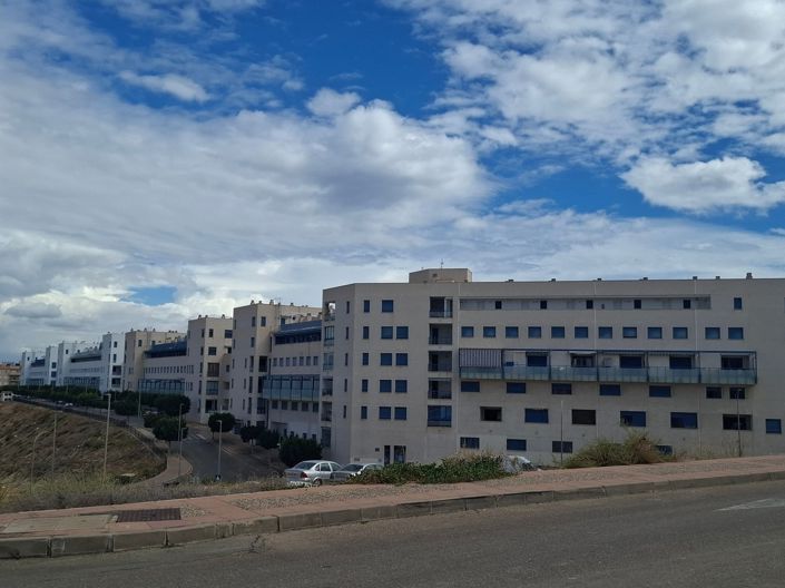 Image No.29-3 Bed Property for sale