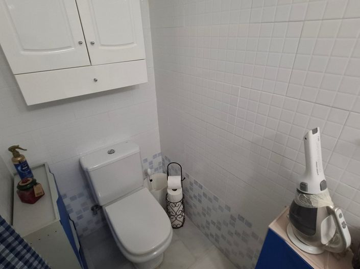 Image No.12-2 Bed Property for sale