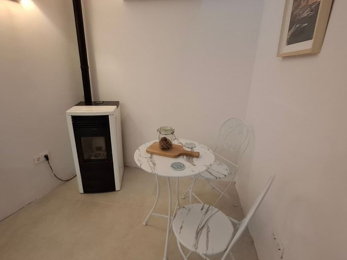 Image No.13-2 Bed Property for sale