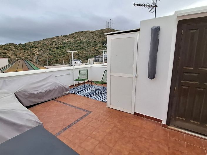 Image No.25-2 Bed Property for sale