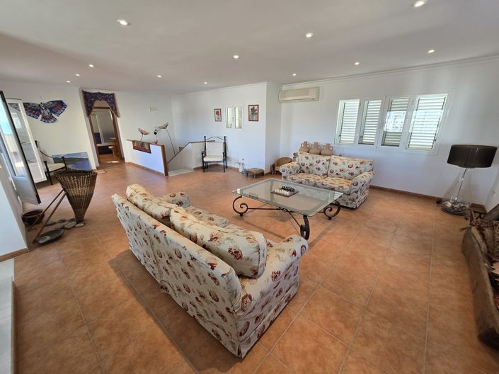 Image No.19-3 Bed Villa for sale