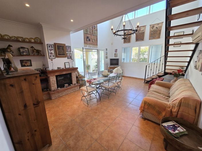 Image No.3-3 Bed Villa for sale