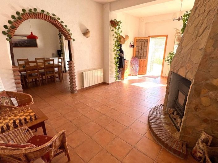 Image No.17-5 Bed House for sale