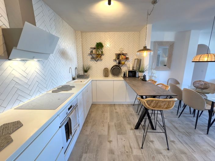 Image No.6-3 Bed Apartment for sale