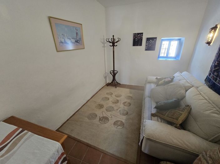 Image No.14-3 Bed Property for sale