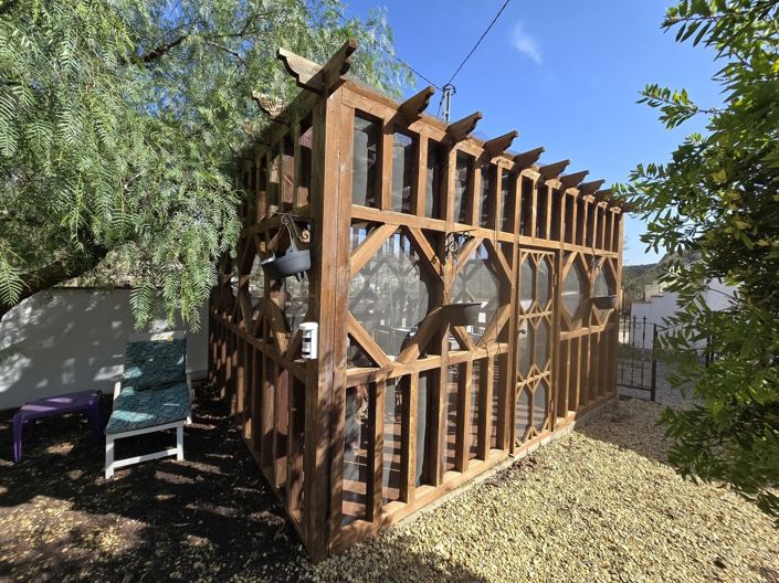 Image No.20-3 Bed Property for sale