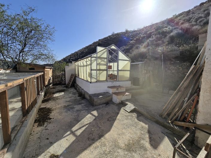 Image No.22-3 Bed Property for sale