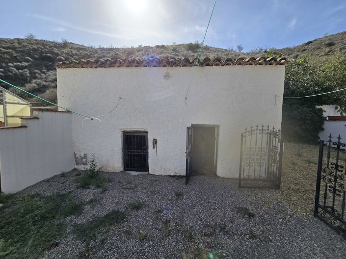 Image No.28-3 Bed Property for sale