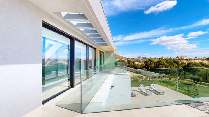 Image No.13-4 Bed Villa for sale