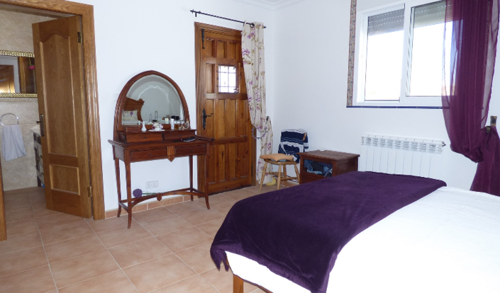 Image No.7-4 Bed Townhouse for sale