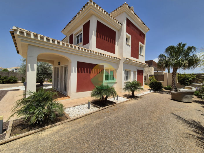 Image No.8-3 Bed Villa for sale