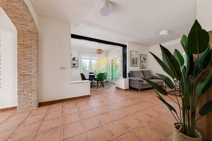 Image No.13-2 Bed Semi-Detached for sale