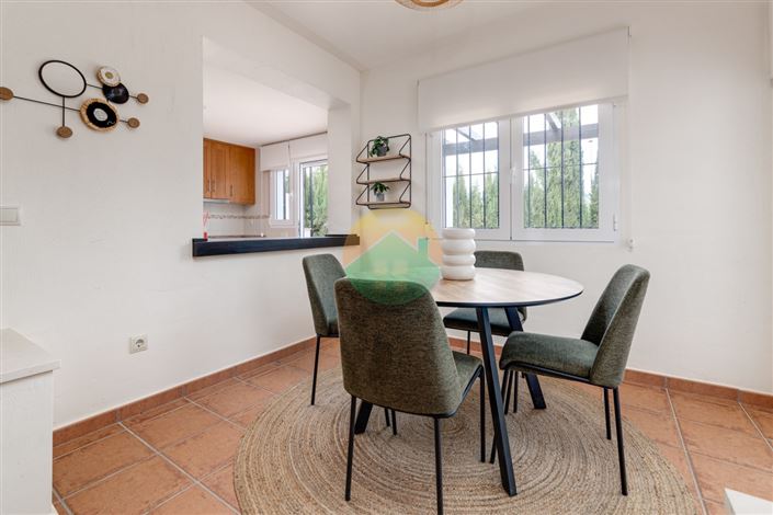 Image No.15-2 Bed Semi-Detached for sale