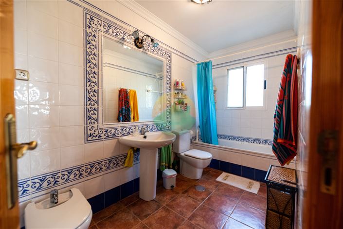 Image No.19-4 Bed Finca for sale