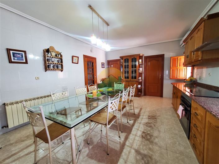 Image No.12-5 Bed Villa for sale