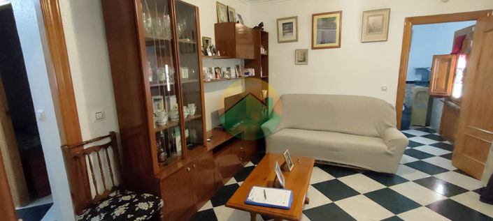 Image No.11-3 Bed House for sale