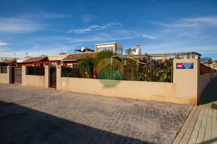 Image No.8-3 Bed Semi-Detached for sale