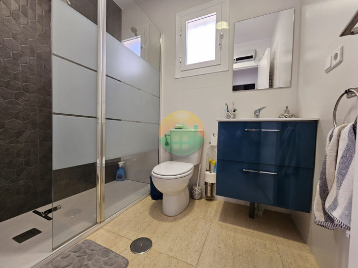 Image No.18-2 Bed Semi-Detached for sale