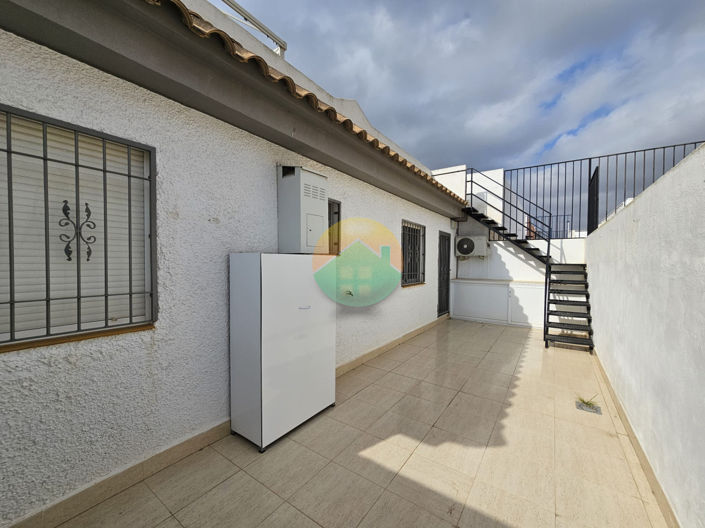 Image No.20-2 Bed Semi-Detached for sale