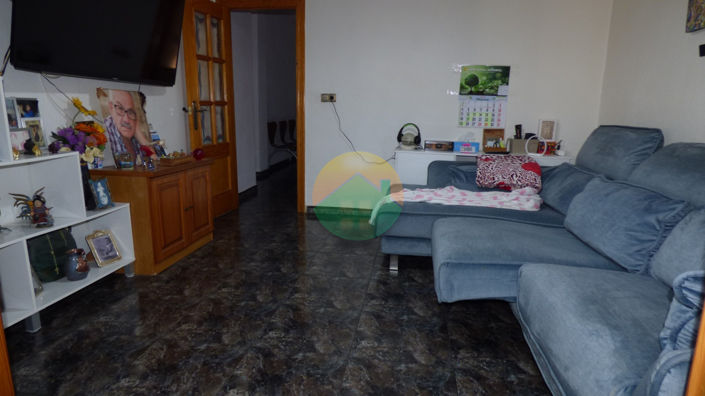 Image No.25-4 Bed House for sale