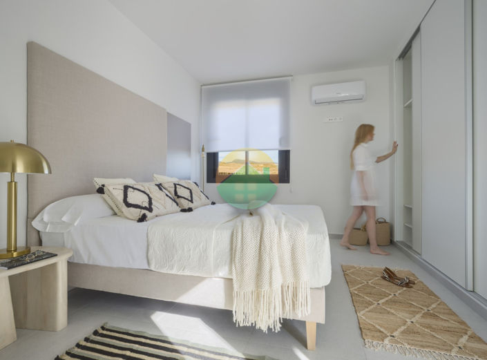 Image No.20-2 Bed Semi-Detached for sale