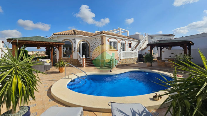 Image No.1-3 Bed Villa for sale
