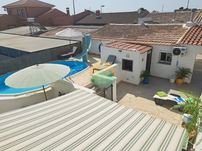 Image No.2-4 Bed House for sale