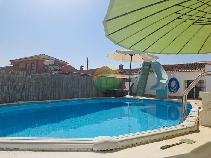 Image No.25-4 Bed House for sale