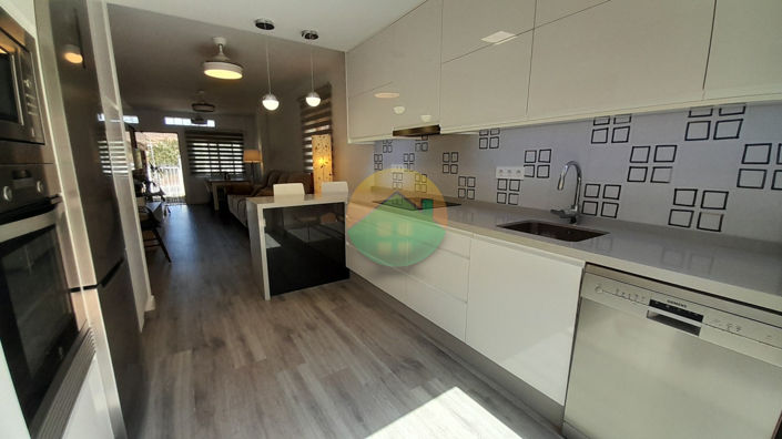 Image No.16-3 Bed House for sale