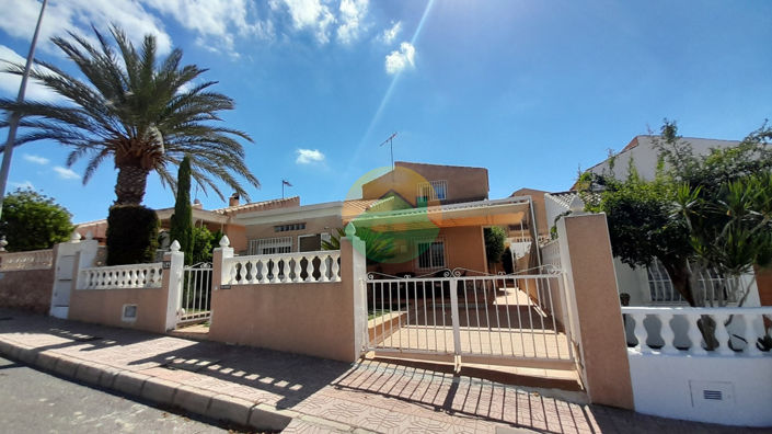 Image No.7-3 Bed House for sale