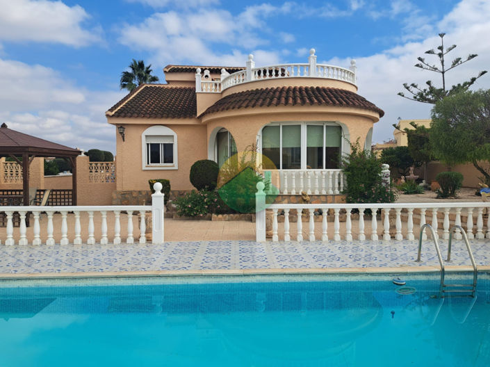 Image No.10-3 Bed Villa for sale