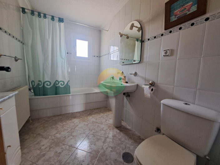 Image No.18-3 Bed Villa for sale