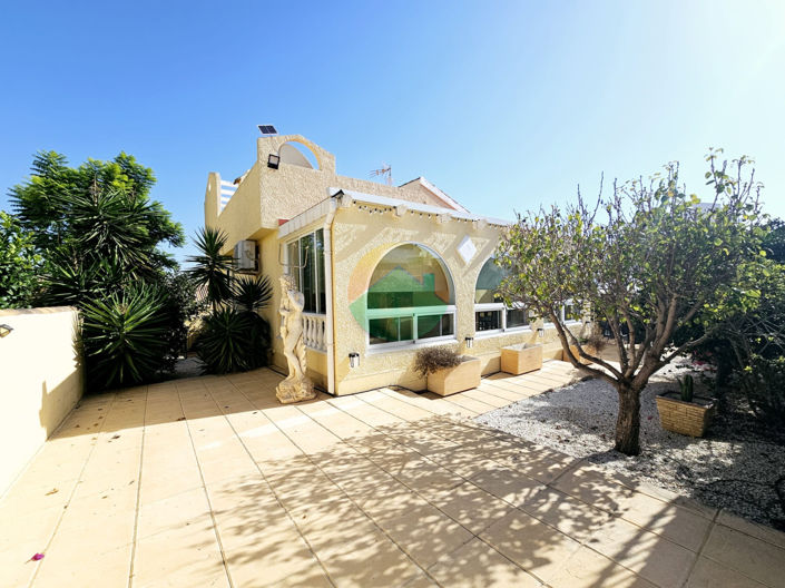 Image No.9-2 Bed Villa for sale