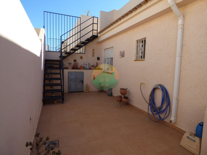 Image No.22-3 Bed Semi-Detached for sale