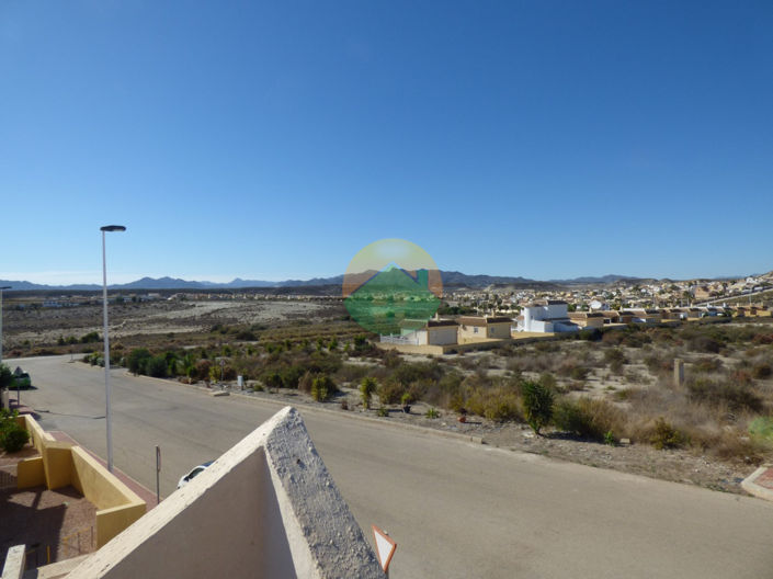 Image No.25-3 Bed Semi-Detached for sale