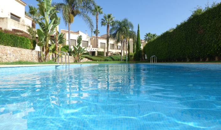 Image No.1-2 Bed House for sale