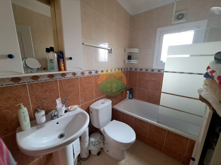 Image No.18-2 Bed Semi-Detached for sale