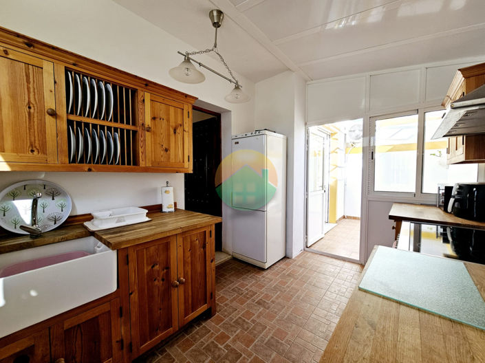 Image No.14-2 Bed Semi-Detached for sale