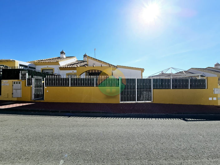 Image No.8-2 Bed Semi-Detached for sale