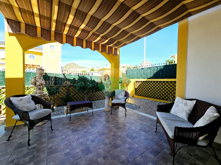 Image No.9-2 Bed Semi-Detached for sale