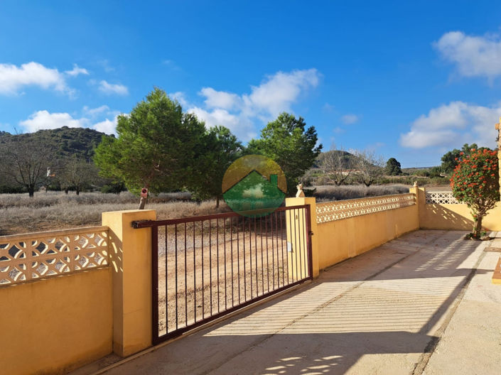 Image No.10-3 Bed Townhouse for sale