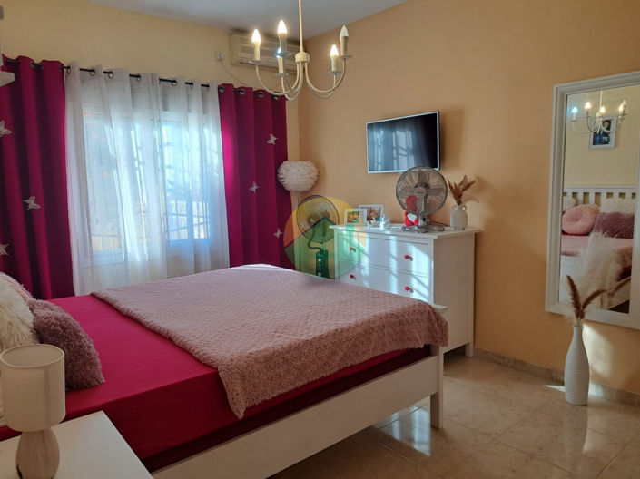 Image No.18-3 Bed Townhouse for sale