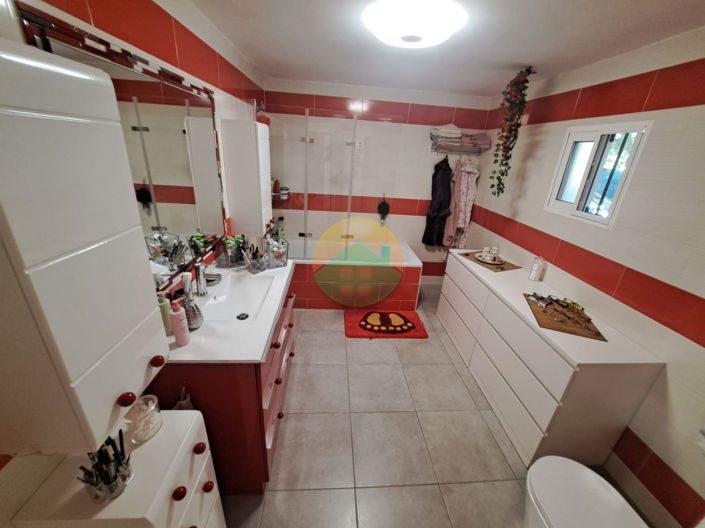 Image No.20-3 Bed Townhouse for sale