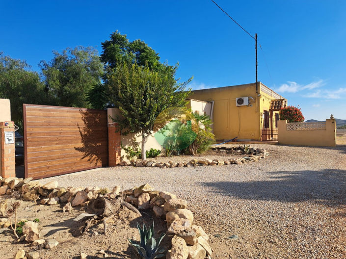 Image No.24-3 Bed Townhouse for sale