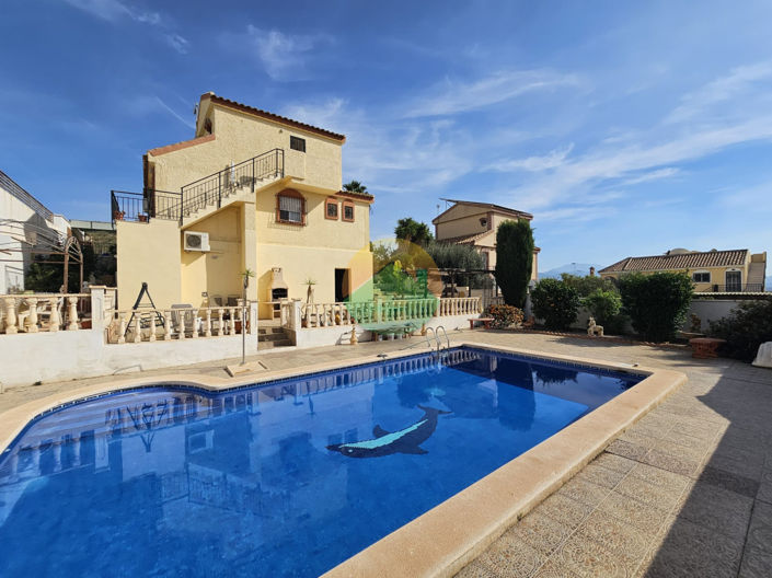 Image No.10-3 Bed Villa for sale