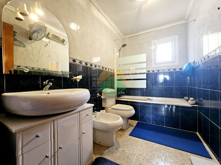 Image No.18-3 Bed Villa for sale