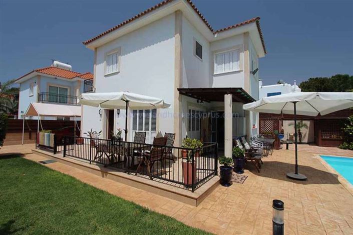 Image No.17-3 Bed Villa / Detached for sale