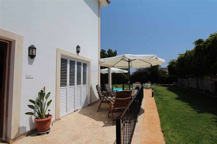 Image No.22-3 Bed Villa / Detached for sale