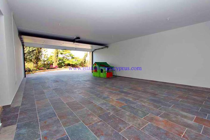 Image No.46-5 Bed Villa / Detached for sale