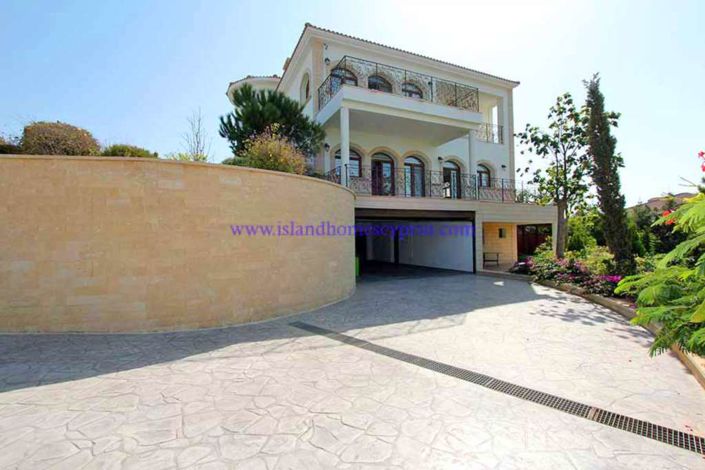 Image No.9-5 Bed Villa / Detached for sale